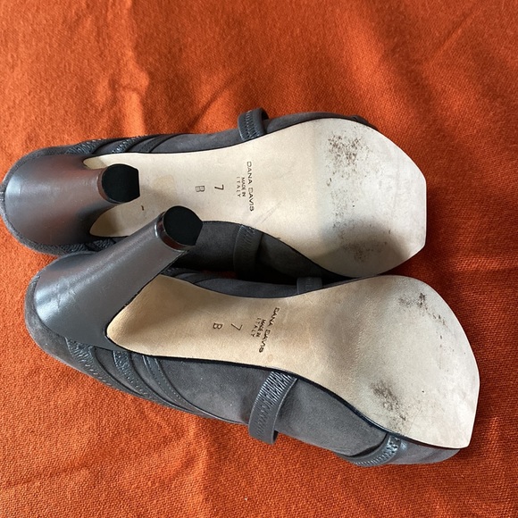 Dana Davis grey platfrom open toe 5” heels 👠👠. Made in Italy. - Picture 7 of 7